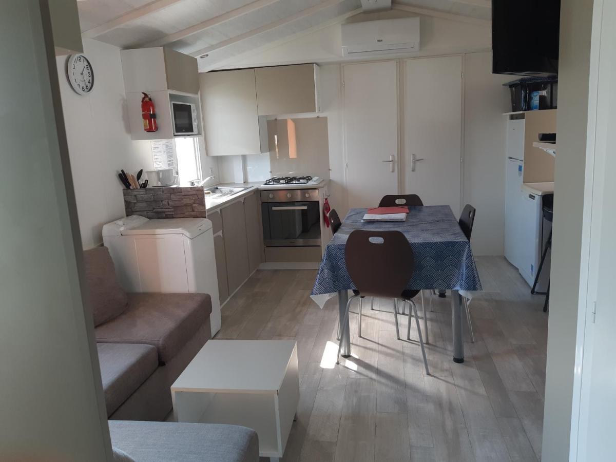 Les Mobiles Homes De La Palmyre Les Mathes Buitenkant foto